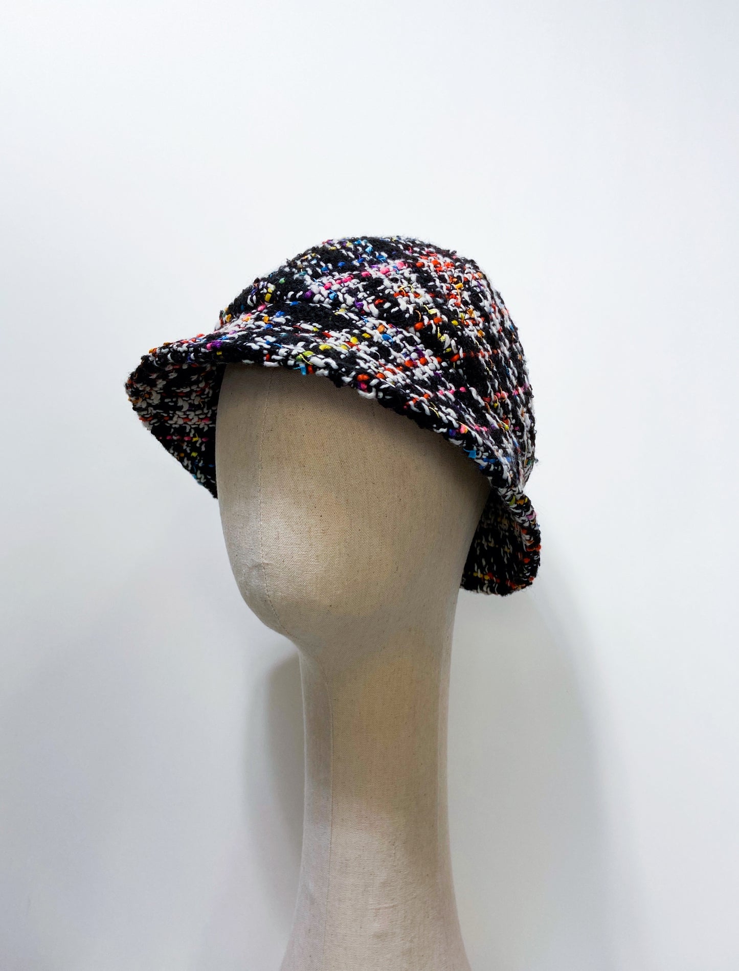 Chapeau cloche en tweed innoverto